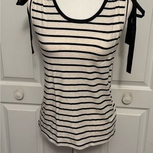 Black stripe top